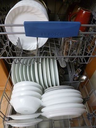 Picture of Dishwasher Attached With Kitchen